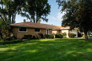 N57W15523 El Camino DRIVE, Menomonee Falls, WI 53051