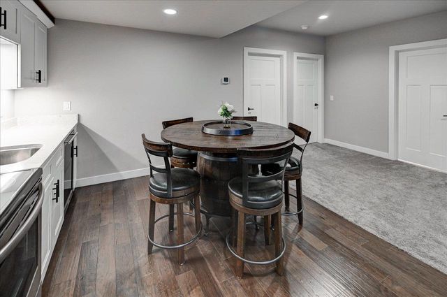 816 Damascus Trail, Cottage Grove, WI 53527