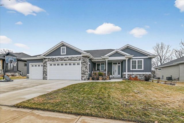 816 Damascus Trail, Cottage Grove, WI 53527