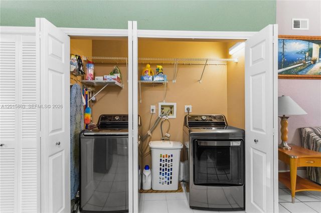 5471 W 27th Ct, Hialeah, FL 33016