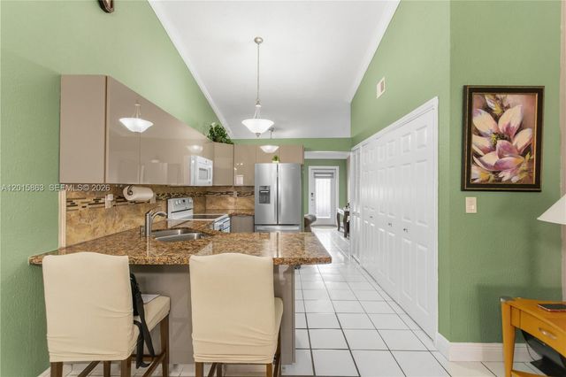 5471 W 27th Ct, Hialeah, FL 33016