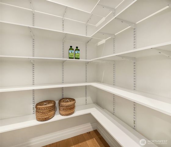 1024 91st Avenue NE, Bellevue, WA 98004