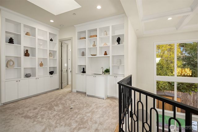 1024 91st Avenue NE, Bellevue, WA 98004