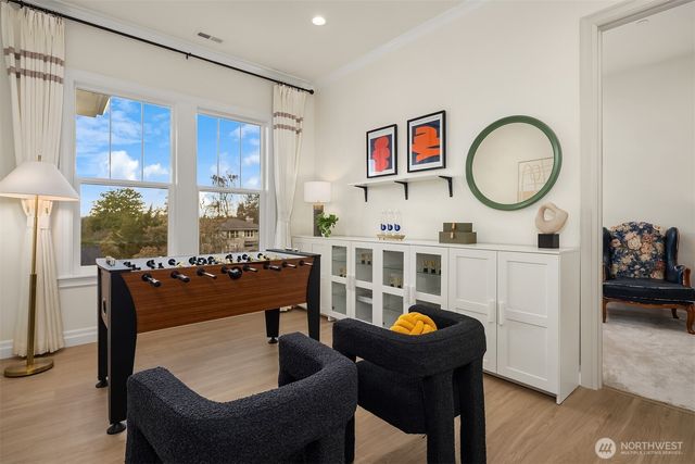 1024 91st Avenue NE, Bellevue, WA 98004