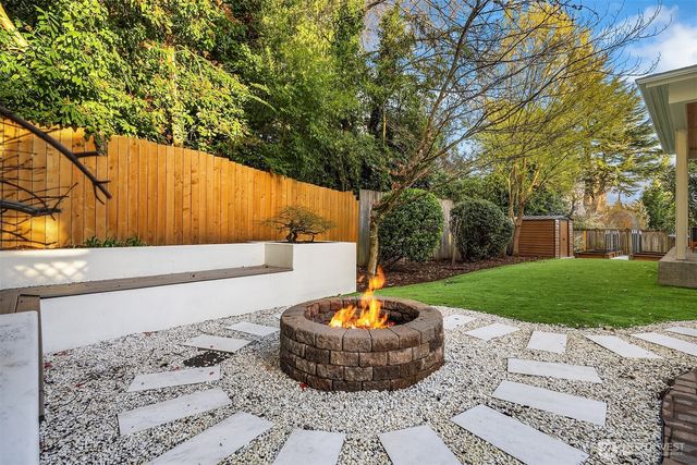 1024 91st Avenue NE, Bellevue, WA 98004