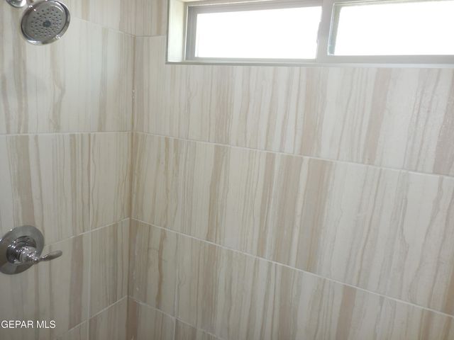 561 Oakmont Place, El Paso, TX 79928