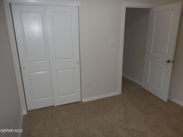 561 Oakmont Place, El Paso, TX 79928