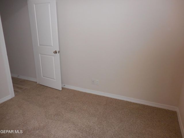 561 Oakmont Place, El Paso, TX 79928