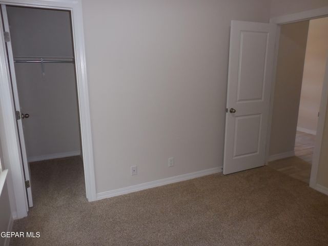 561 Oakmont Place, El Paso, TX 79928