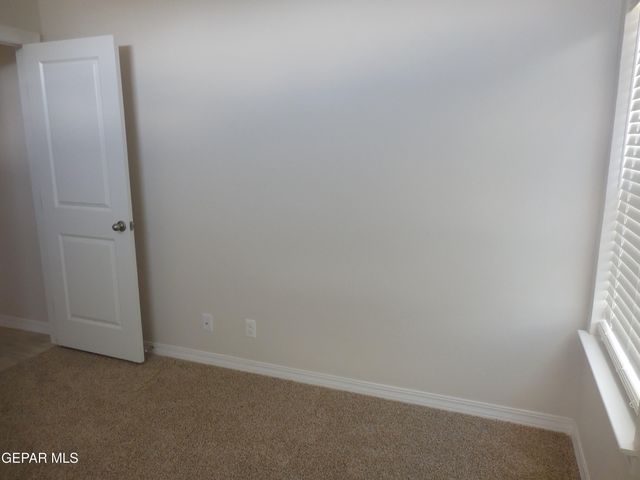 561 Oakmont Place, El Paso, TX 79928