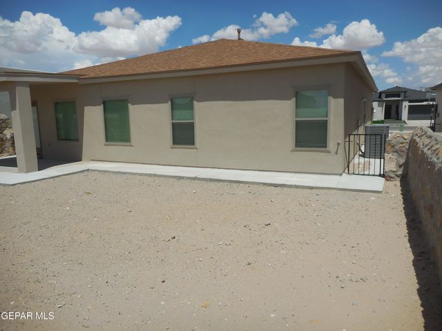 561 Oakmont Place, El Paso, TX 79928