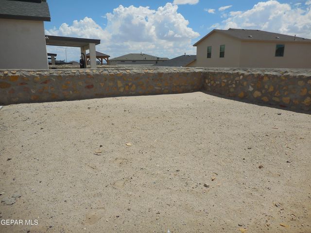 561 Oakmont Place, El Paso, TX 79928