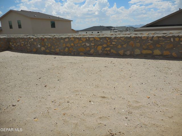 561 Oakmont Place, El Paso, TX 79928