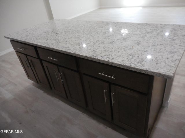 561 Oakmont Place, El Paso, TX 79928