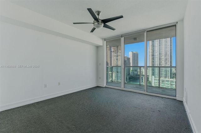 31 SE 5th St 2301, Miami, FL 33131