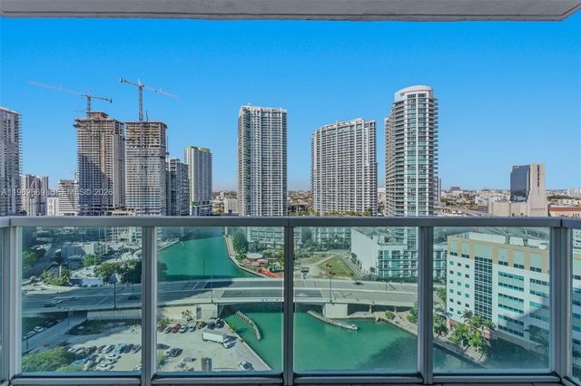 31 SE 5th St 2301, Miami, FL 33131