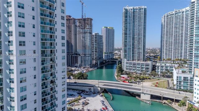 31 SE 5th St 2301, Miami, FL 33131