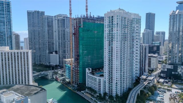 31 SE 5th St 2301, Miami, FL 33131