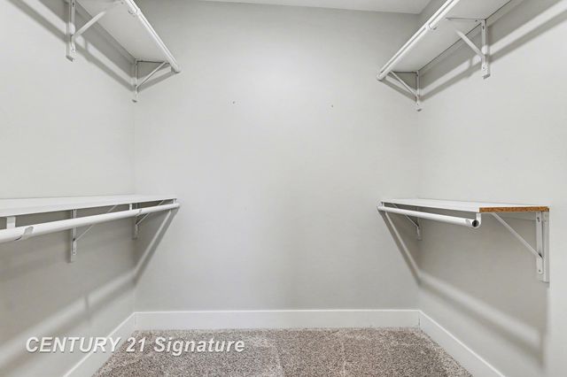 8441 Cottonwood Drive, Freeland, MI 48623