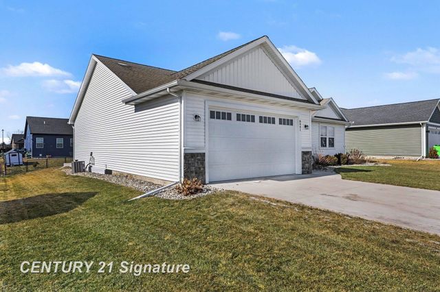 8441 Cottonwood Drive, Freeland, MI 48623