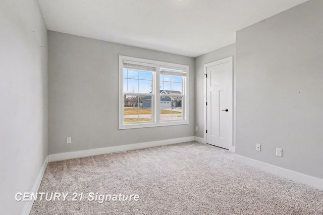 8441 Cottonwood Drive, Freeland, MI 48623