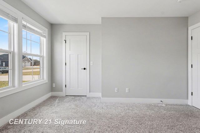 8441 Cottonwood Drive, Freeland, MI 48623