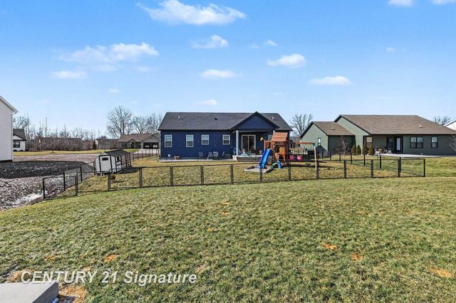 8441 Cottonwood Drive, Freeland, MI 48623