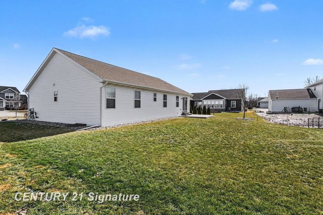 8441 Cottonwood Drive, Freeland, MI 48623