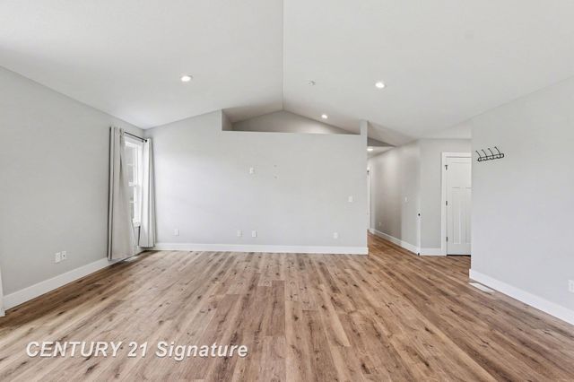 8441 Cottonwood Drive, Freeland, MI 48623