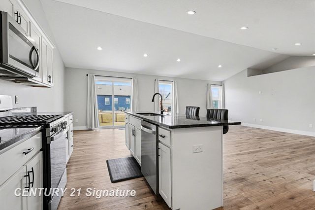 8441 Cottonwood Drive, Freeland, MI 48623