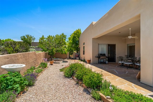 79 E Chili Line Road, Santa Fe, NM 87508