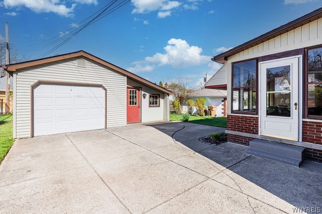 440 Walton Drive, Cheektowaga, NY 14225