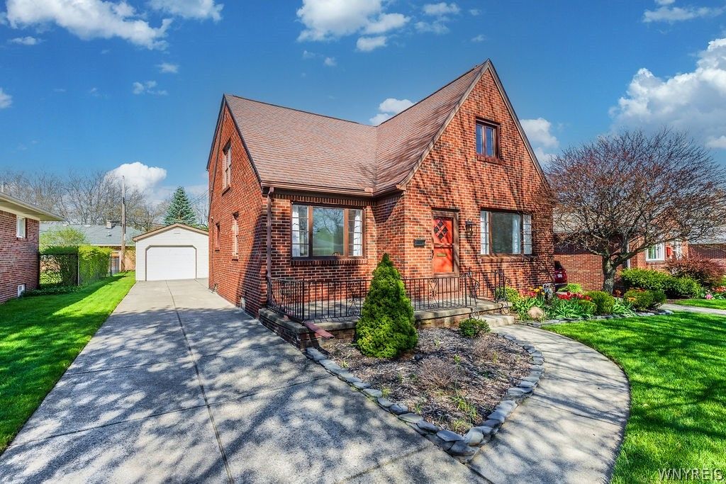 440 Walton Drive, Cheektowaga, NY 14225