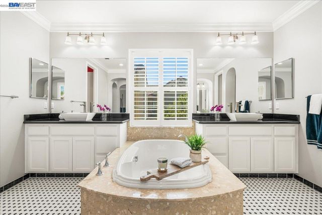 3019 Sweetviolet Dr, San Ramon, CA 94582