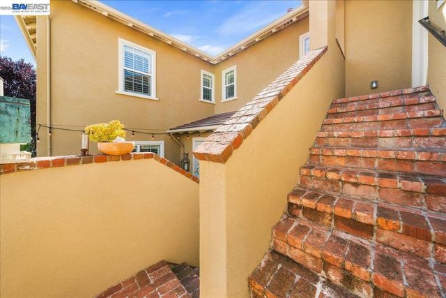 3019 Sweetviolet Dr, San Ramon, CA 94582