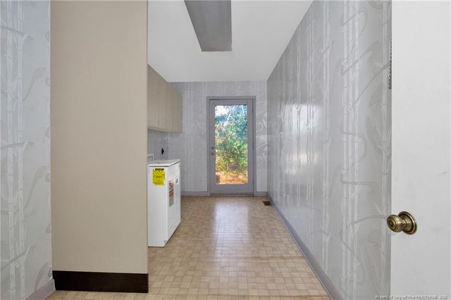 549 Rainforest Road, Hope Mills, NC 28348