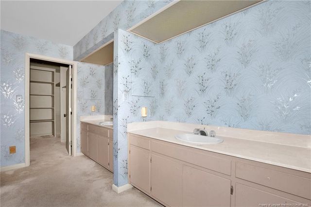 549 Rainforest Road, Hope Mills, NC 28348