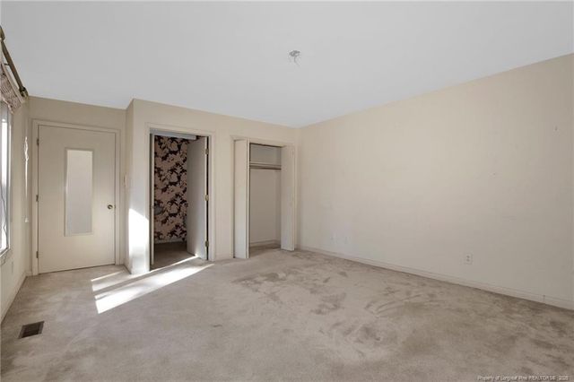 549 Rainforest Road, Hope Mills, NC 28348