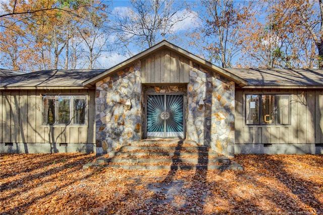 549 Rainforest Road, Hope Mills, NC 28348