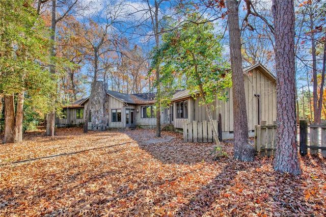 549 Rainforest Road, Hope Mills, NC 28348