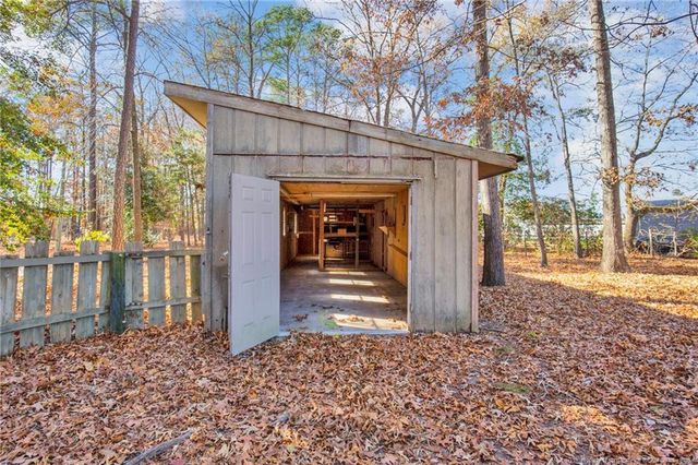 549 Rainforest Road, Hope Mills, NC 28348