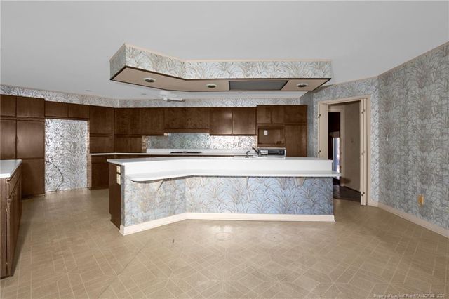 549 Rainforest Road, Hope Mills, NC 28348