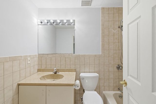 9 Thomas St. C11, Saugus, MA 01906