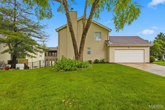 20 Greystoke Court, Ballwin, MO 63021