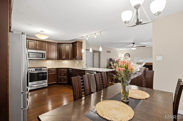 20 Greystoke Court, Ballwin, MO 63021