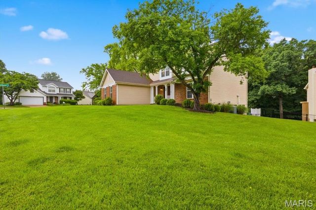 20 Greystoke Court, Ballwin, MO 63021