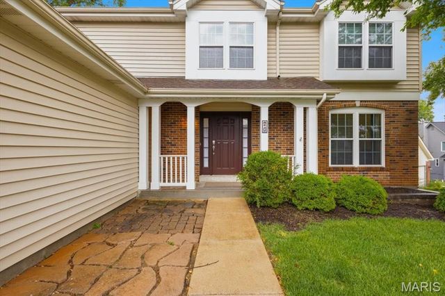 20 Greystoke Court, Ballwin, MO 63021