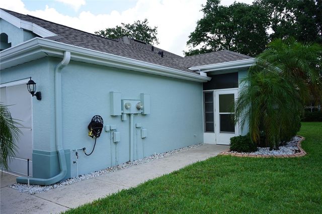 652 MC DANIEL STREET, Sun City Center, FL 33573
