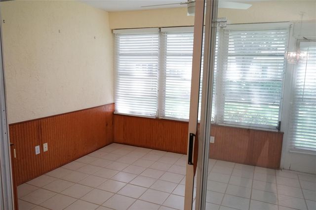 652 MC DANIEL STREET, Sun City Center, FL 33573
