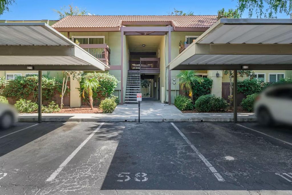 Image 10 of property listing at 2881 Huntington Boulevard # 225, Fresno, CA 93721